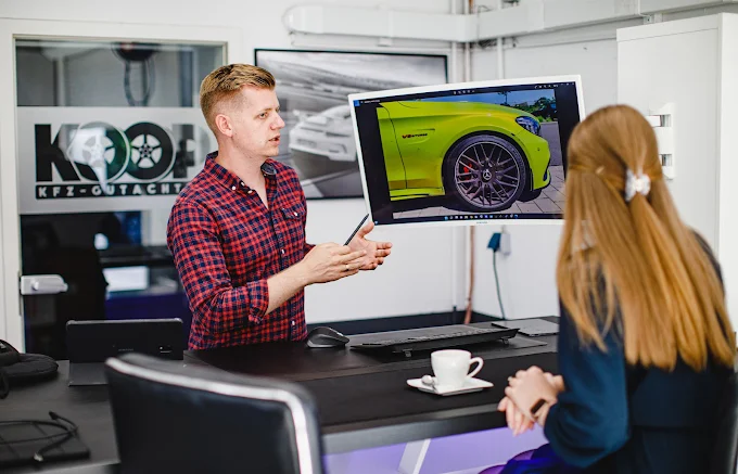 Persönliche Beratung bei Gutachter Koop – Schadenbesprechung am Monitor